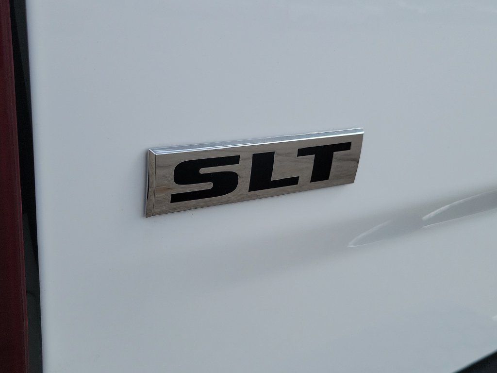Used 2020 RAM 1500 Classic SLT AWD/4WD image 35