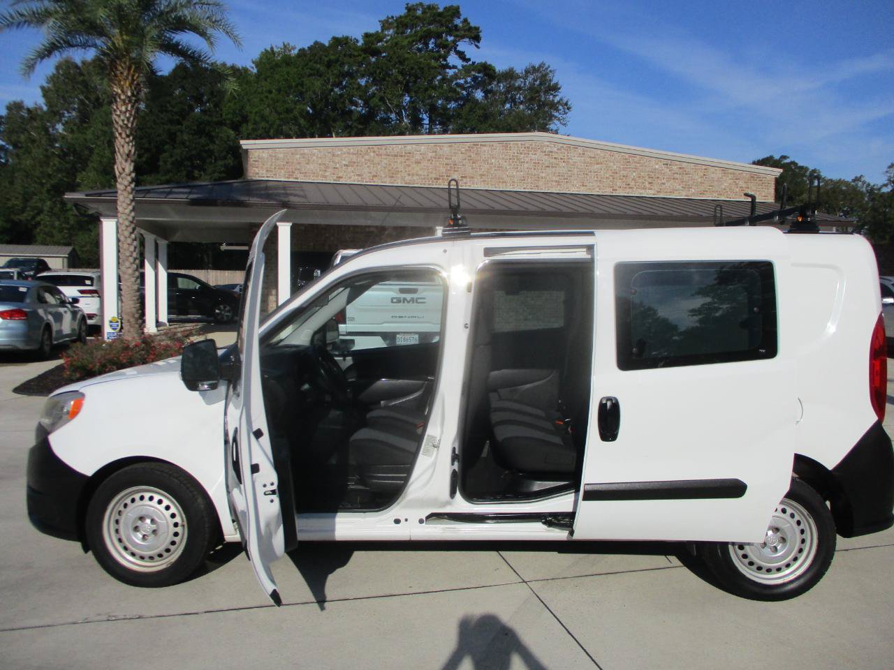 Used 2016 RAM ProMaster City Tradesman FWD image 17