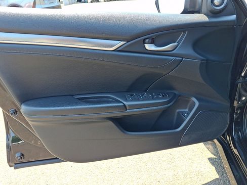 Used 2018 Honda Civic Touring image 13