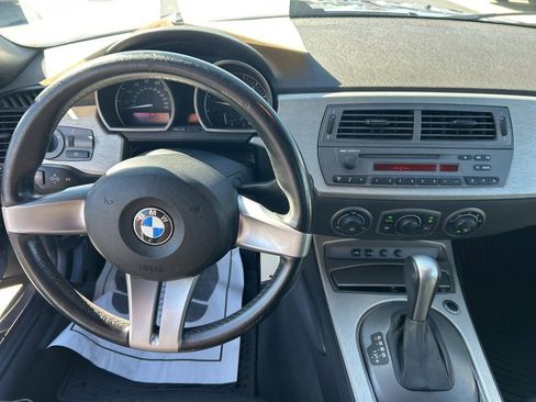 Used 2003 BMW Z4 3.0i image 5