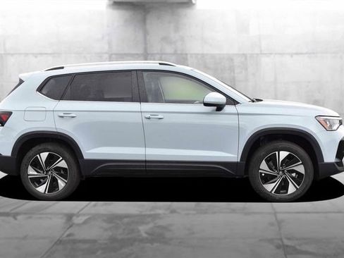 New 2026 Volkswagen Taos SE AWD/4WD image 5