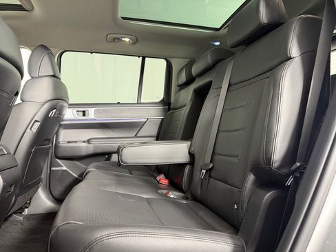 Used 2024 Hyundai Santa Fe Limited FWD image 28
