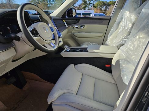 New 2026 Volvo XC90 B6 Ultra w/ Protection Package Premier image 7