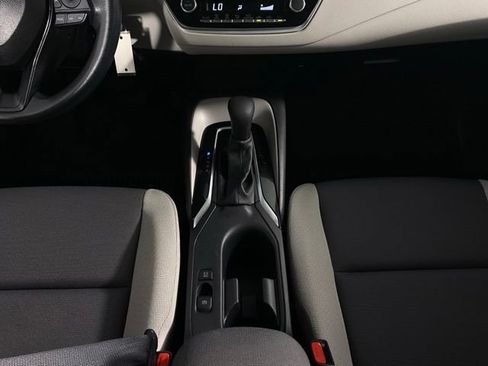 Used 2025 Toyota Corolla LE FWD image 22
