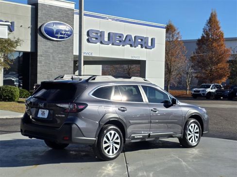 Certified 2025 Subaru Outback Premium image 5