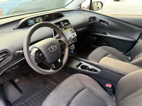 Used 2022 Toyota Prius LE FWD image 12