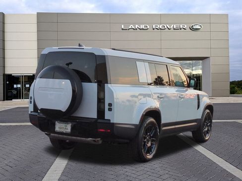 New 2026 Land Rover Defender 130 S image 5