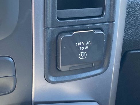 Used 2024 RAM 1500 Classic Warlock RWD image 31