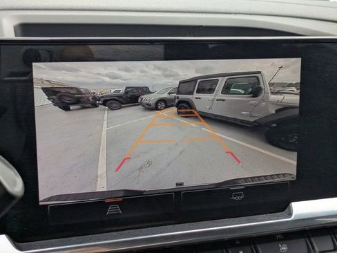 Used 2024 GMC Sierra 1500 SLT image 19