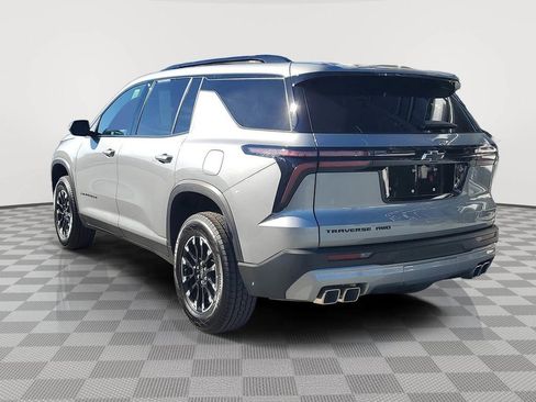 Used 2025 Chevrolet Traverse Z71 AWD/4WD image 4