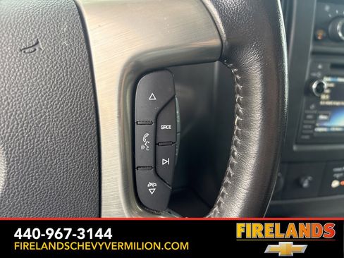 Used 2017 Chevrolet Express 3500 Extended image 17