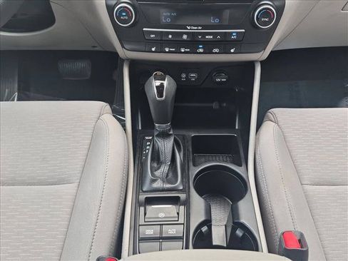 Used 2021 Hyundai Tucson SEL FWD image 12
