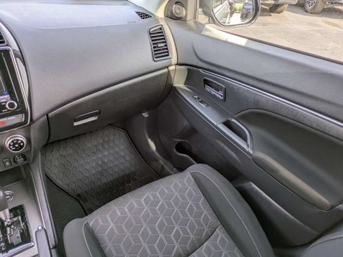 Used 2026 Mitsubishi Outlander Sport ES AWD/4WD image 17
