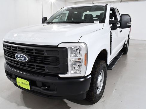 New 2026 Ford F250 XL w/ XL Off-Road Package image 2