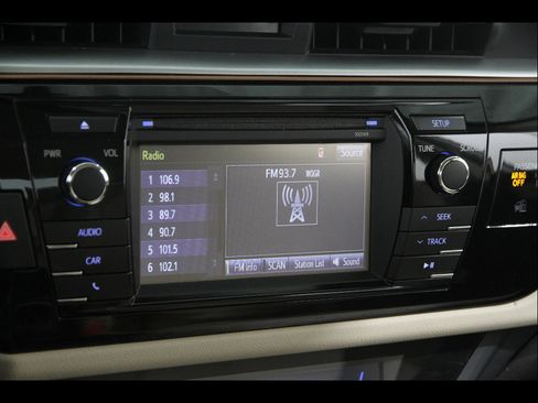 Used 2015 Toyota Corolla LE w/ Body Protection Package #3 image 10