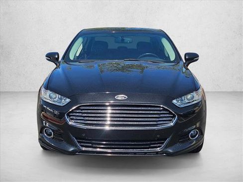 Used 2014 Ford Fusion Titanium FWD image 2