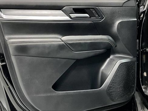 Used 2025 GMC Terrain Elevation FWD image 21
