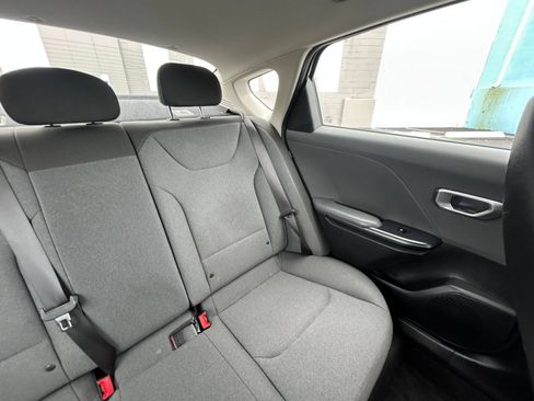 Used 2025 Kia K4 FWD image 33