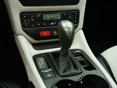 Used 2015 Maserati GranTurismo MC image 16