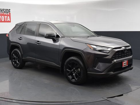 Used 2023 Toyota RAV4 LE FWD image 6