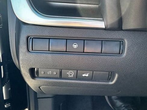 New 2026 Nissan Rogue SV image 25