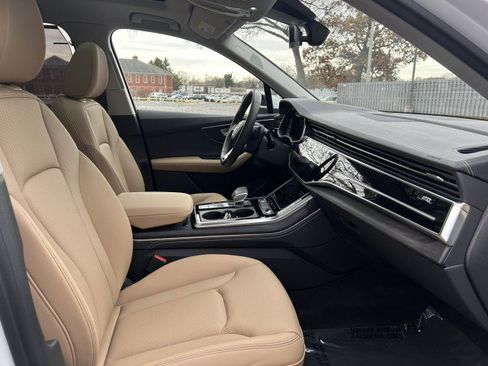 Certified 2025 Audi Q7 3.0T Premium Plus w/ Premium Plus Package image 28