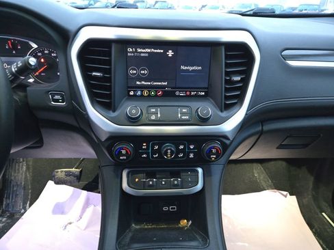 Used 2023 GMC Acadia SLT image 15