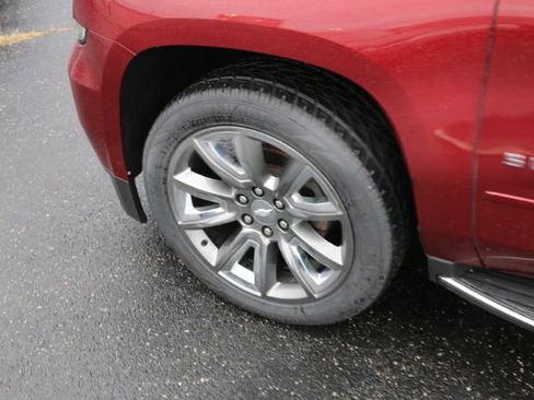 Used 2017 Chevrolet Suburban Premier image 11