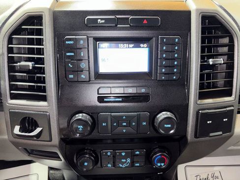 Used 2022 Ford F250 XL w/ Power Equipment Group RWD image 19