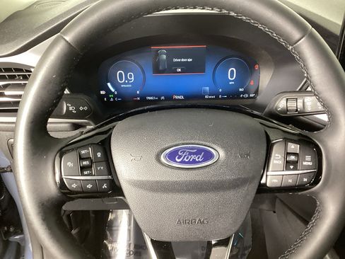 Used 2023 Ford Escape Platinum w/ Class II Trailer Tow Package AWD/4WD image 23