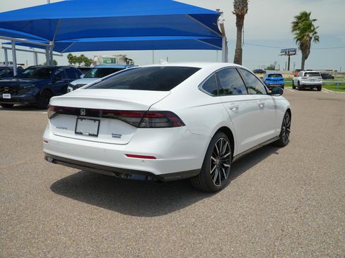 Used 2025 Honda Accord Touring image 5