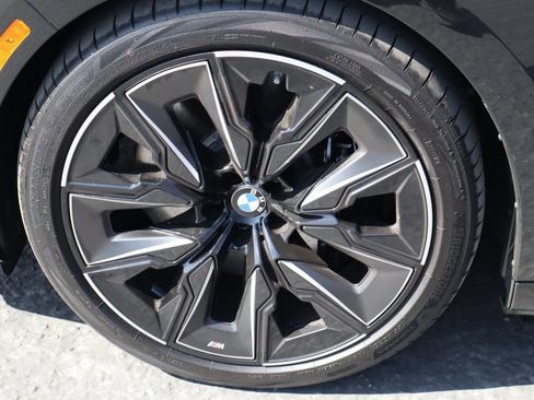 Used 2026 BMW 740i w/ Premium Package RWD image 14