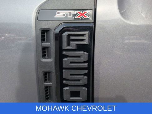 Used 2023 Ford F250 XL w/ STX Appearance Package image 27