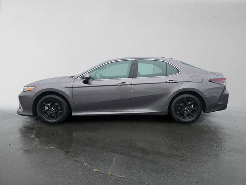 Used 2022 Toyota Camry LE FWD image 6