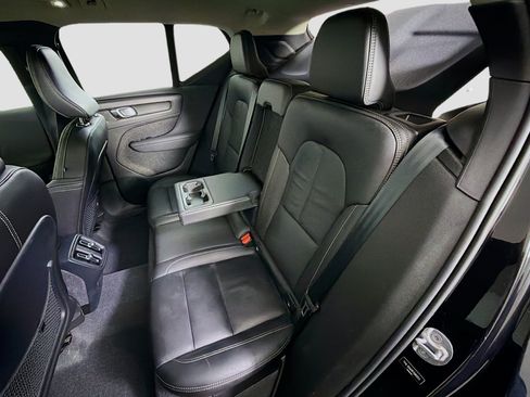 Used 2023 Volvo XC40 B5 Plus w/ Protection Package Premier AWD/4WD image 28