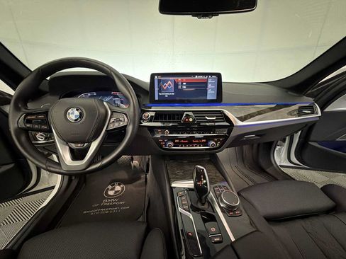 Certified 2023 BMW 530i xDrive w/ Premium Package AWD/4WD image 14