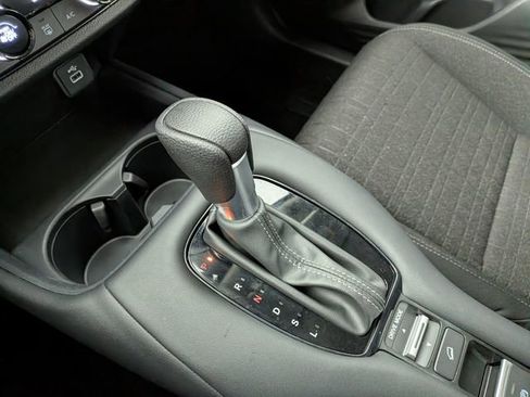 Used 2024 Honda HR-V LX image 18