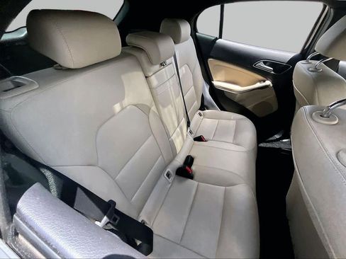Used 2017 Mercedes-Benz GLA 250 image 19