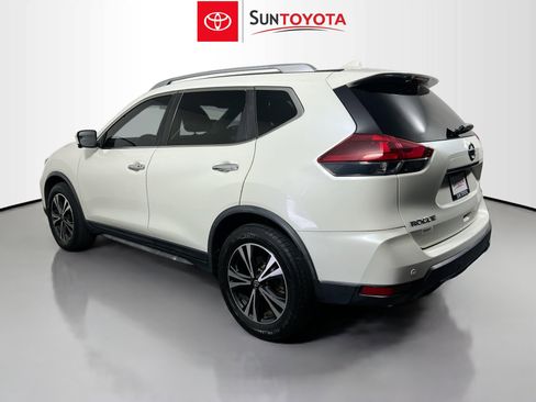 Used 2019 Nissan Rogue SV w/ Premium Package image 6
