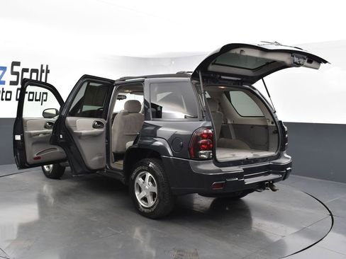 Used 2005 Chevrolet TrailBlazer LS w/ LS Preferred Equipment Group AWD/4WD image 35