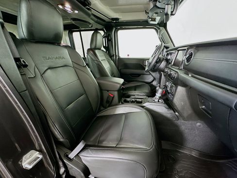 Used 2023 Jeep Wrangler Sahara w/ Cold Weather Group AWD/4WD image 30