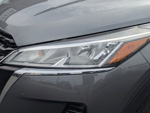 Used 2024 Nissan Kicks SV image 10