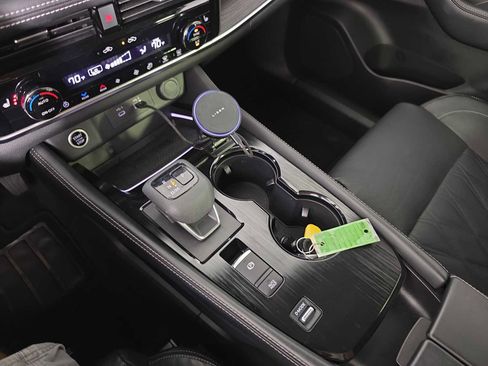 Used 2023 Nissan Rogue Platinum w/ Platinum Premium Package image 17