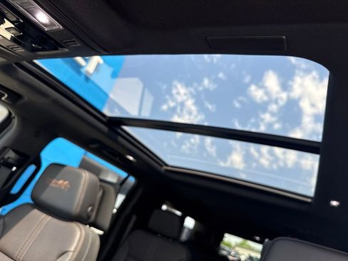 New 2026 Chevrolet Suburban High Country AWD/4WD image 27
