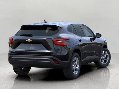 New 2026 Chevrolet Trax LS w/ LS Convenience Package FWD image 4