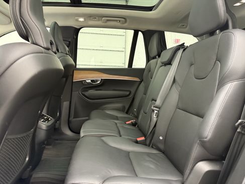 Certified 2024 Volvo XC90 B5 Plus w/ Protection Package Premier AWD/4WD image 23