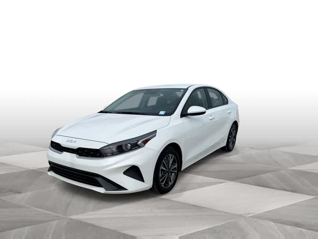 Used 2024 Kia Forte LXS FWD image 4