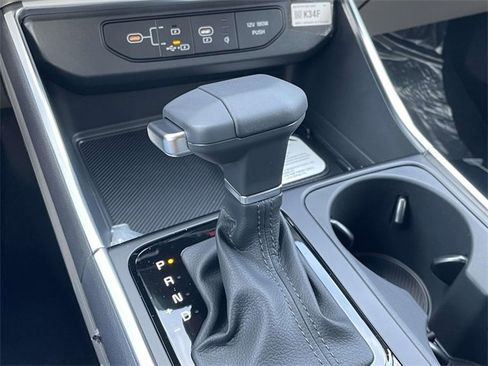 New 2026 Kia Carnival EX image 40