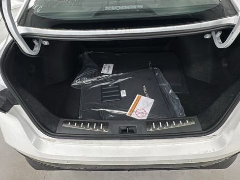 New 2026 Nissan Sentra SR w/ SR Premium Package FWD image 15