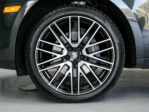 Used 2024 Porsche Macan Turbo AWD/4WD image 7